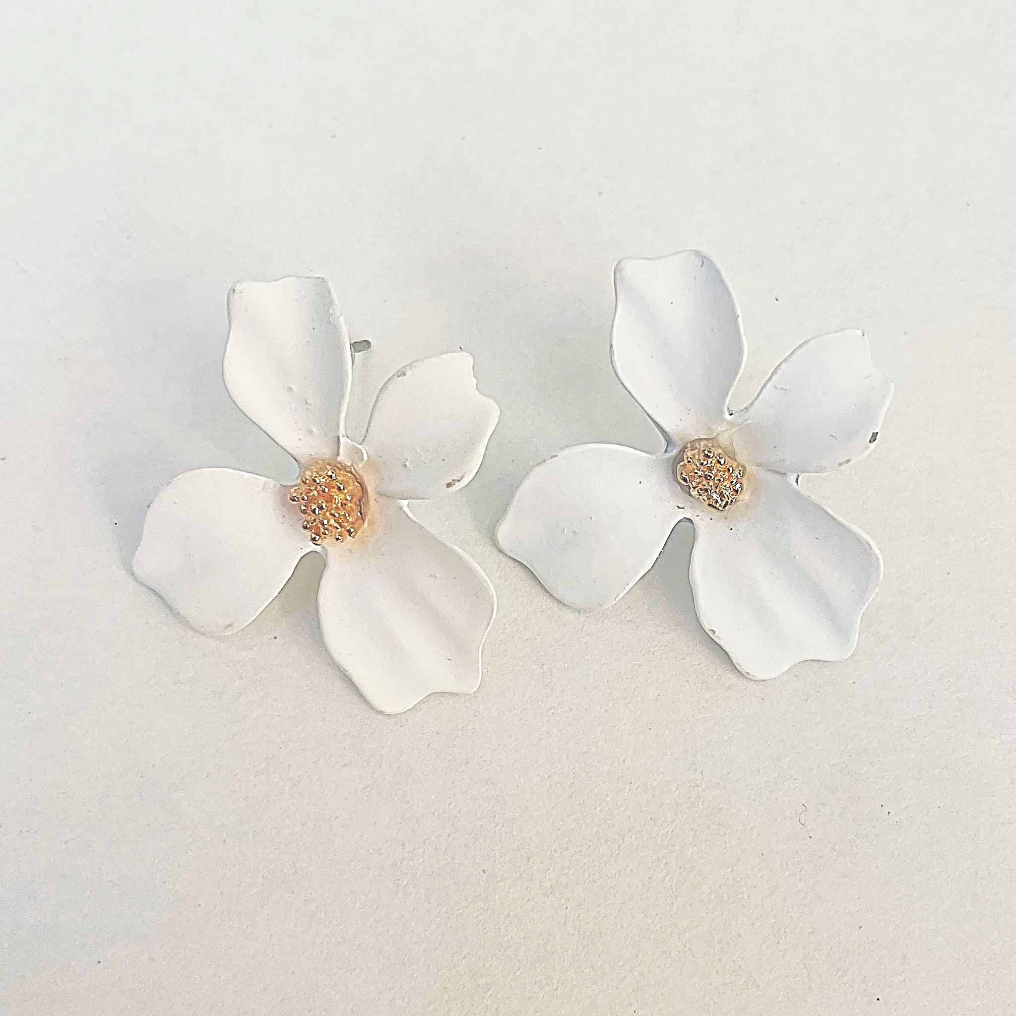 “White Flower” Earring